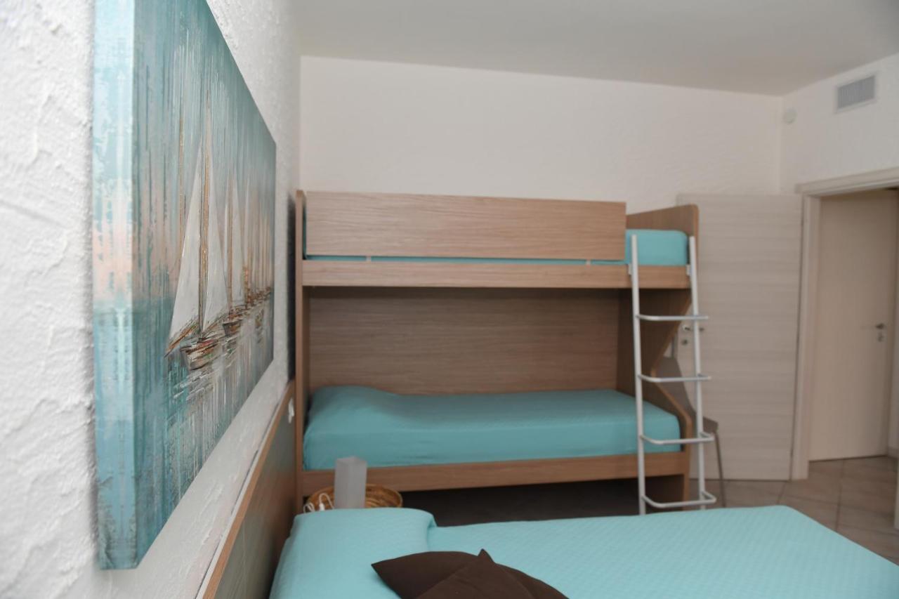 Blue Apartment - A Due Passi Dal Lago, Parcheggio Privato Lazise Exteriér fotografie